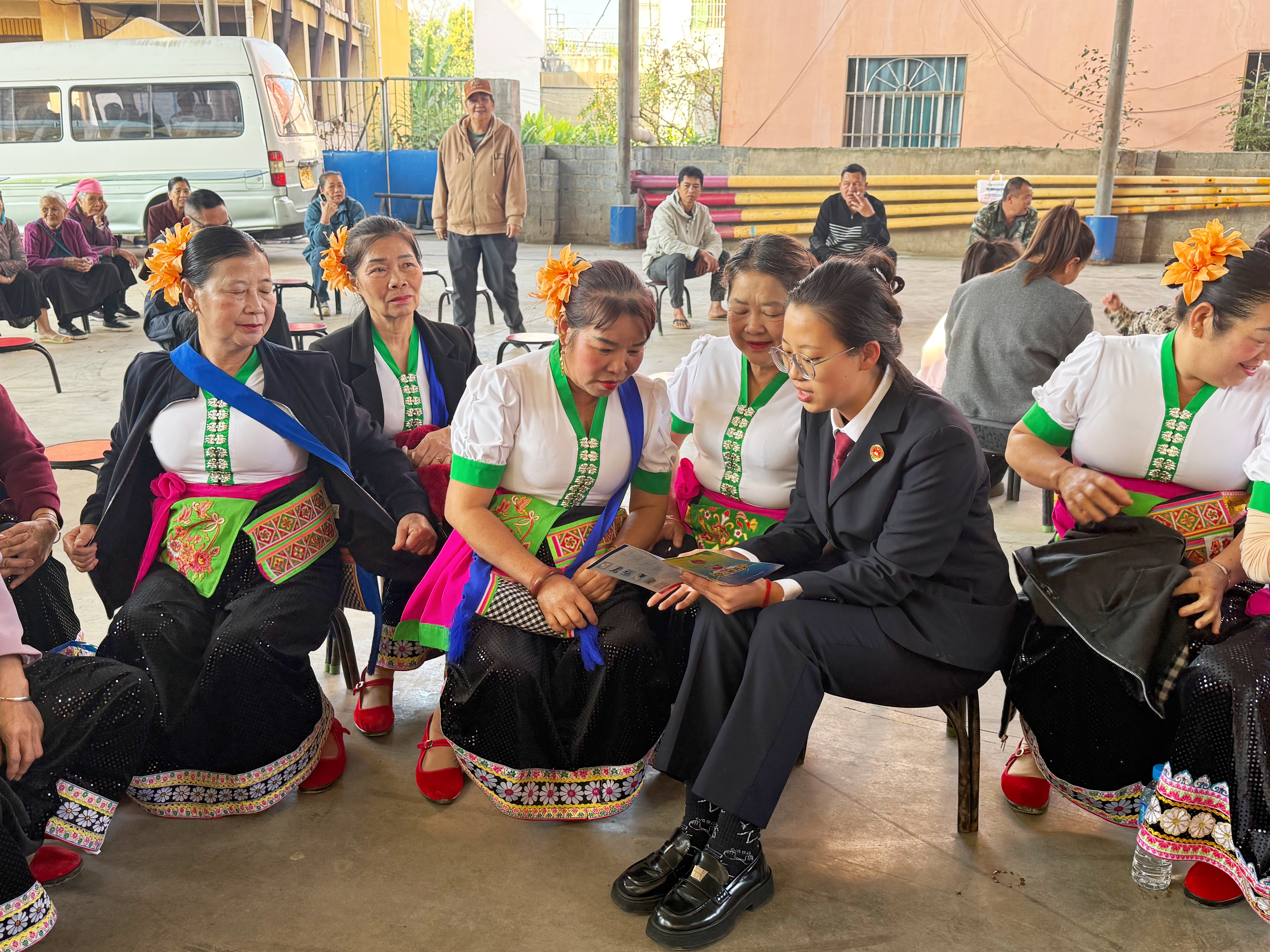 ���δ������կ �շ�����ů���ġ�����ƽ��������Ժ��չ���շ�����ҡ��