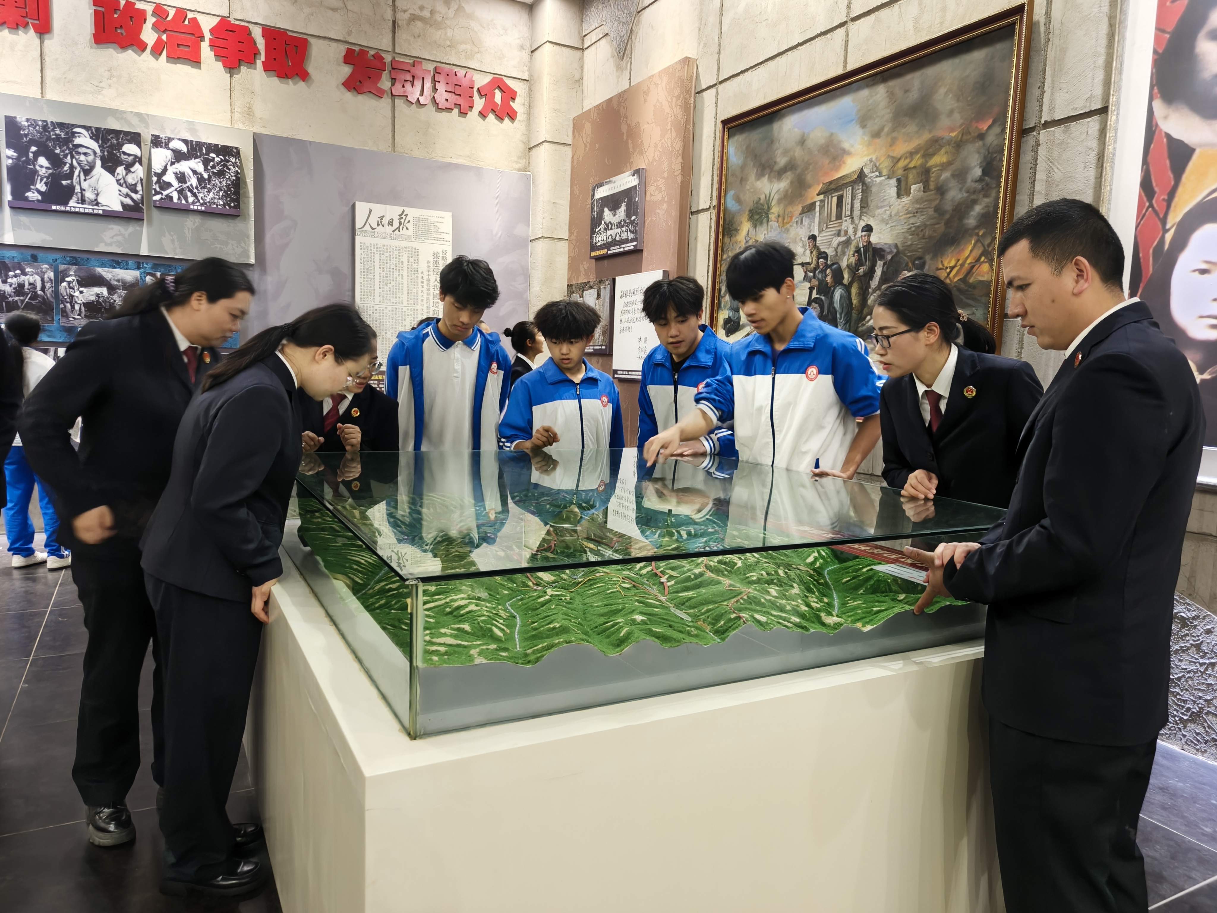 清明节祭扫活动 (9).jpg